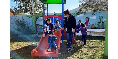 Escuela De Parvulos Y Esc.esp.leng.divino Maestro